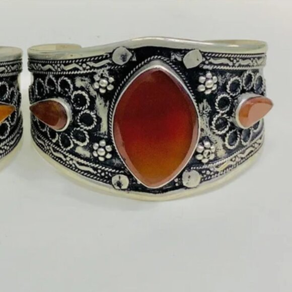 Single Vintage Kuchi Cuff Bracelet: Handmade Tribal Stone Statement Jewelry - Picture 4 of 6